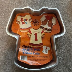 Vintage 1979 Wilton cake pan t-shirt